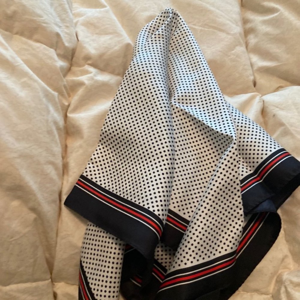 Cejon silk neck square